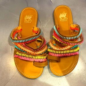 Camel threads brand sandals. Size 8 never worn.